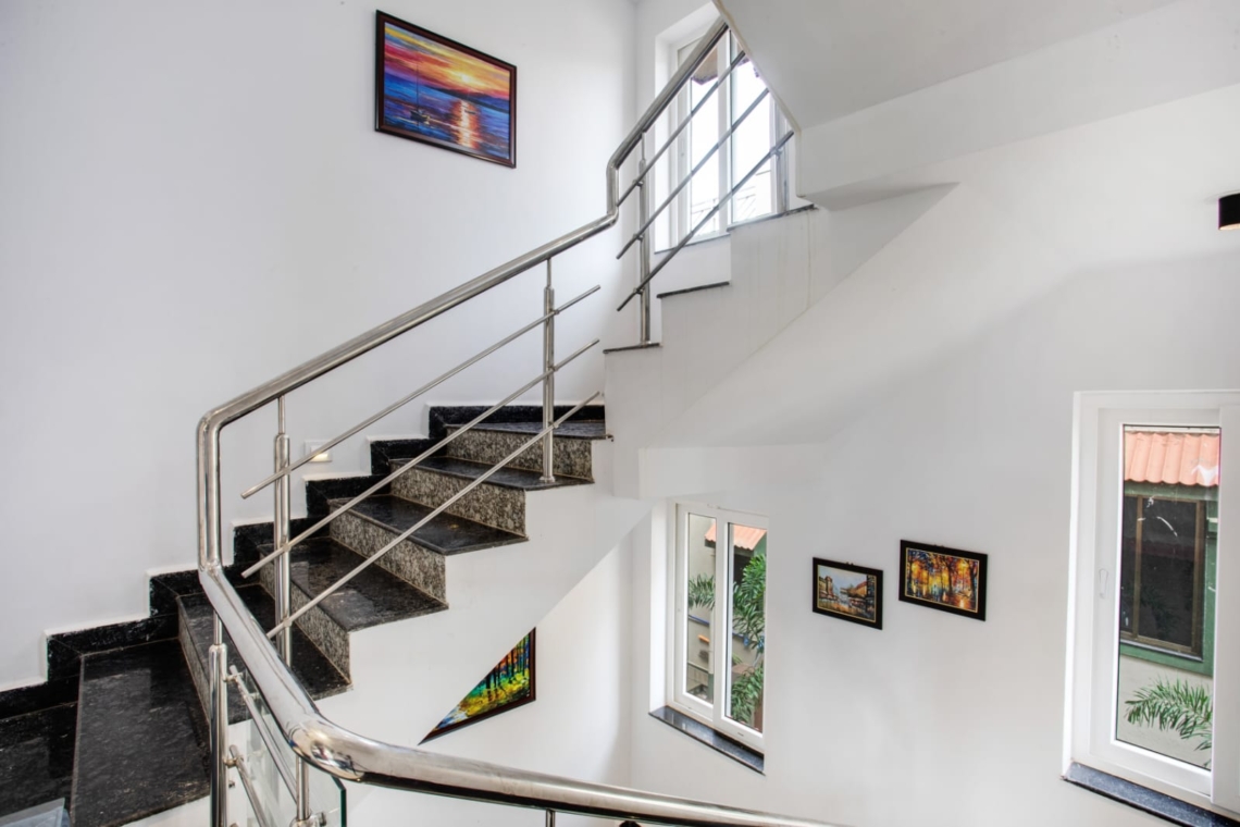 Dream Stays 6BHK Villa in Saipem